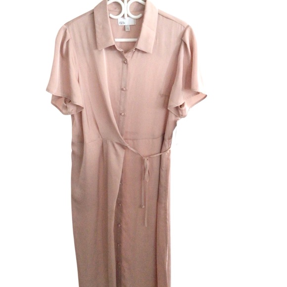 Nordstrom Dresses & Skirts - Nordstrom Rack Pink Ruffled Midi Dress with Notched Collar